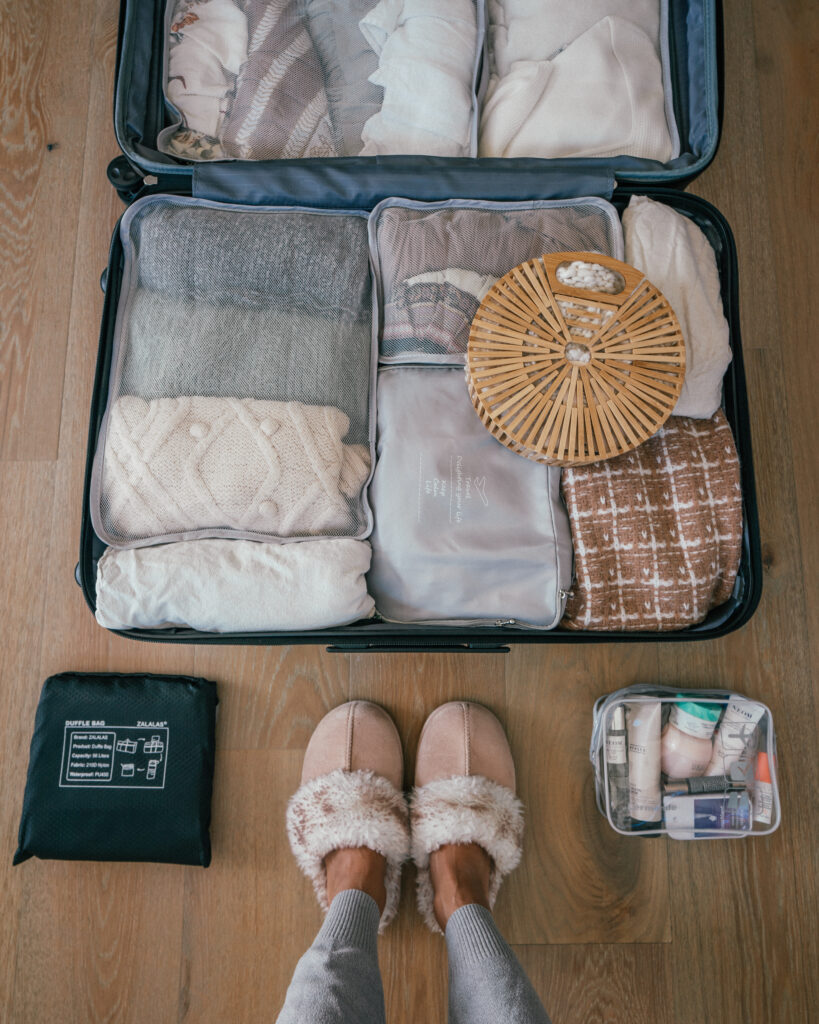 The ultimate packing check list, tips and tricks for travel. 