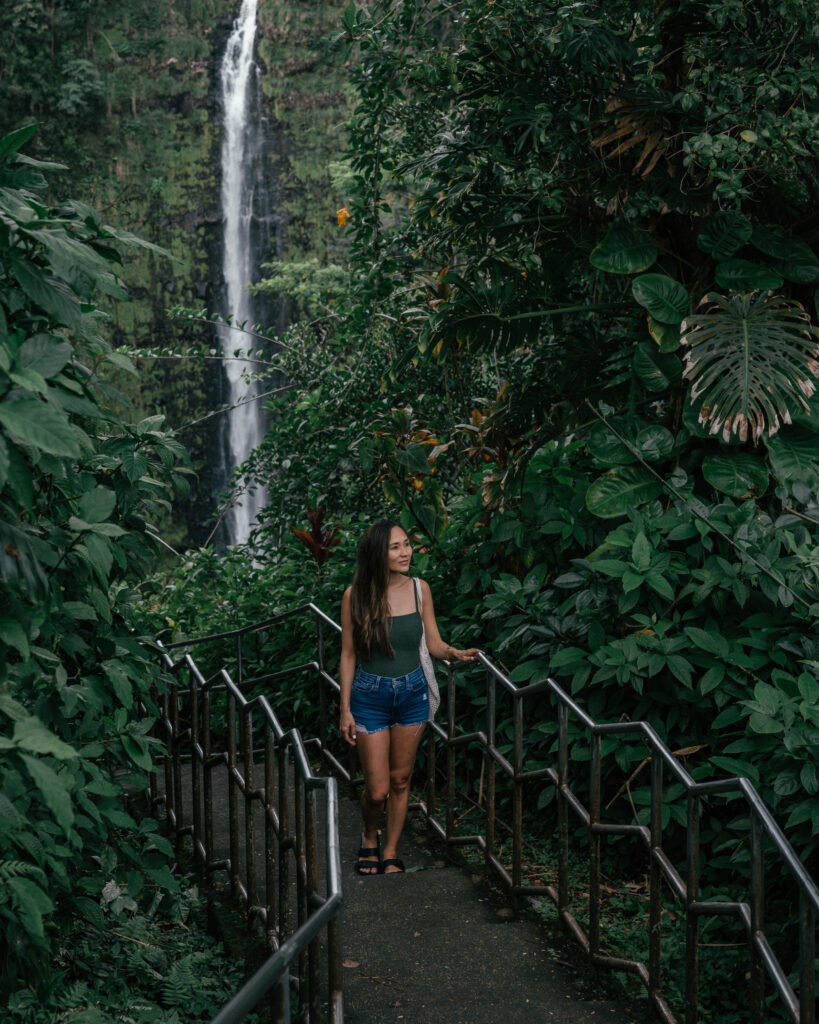 A complete guide to a week on the Big Island of Hawaii including the best beaches, waterfalls, hike, resorts, restaurants and more.