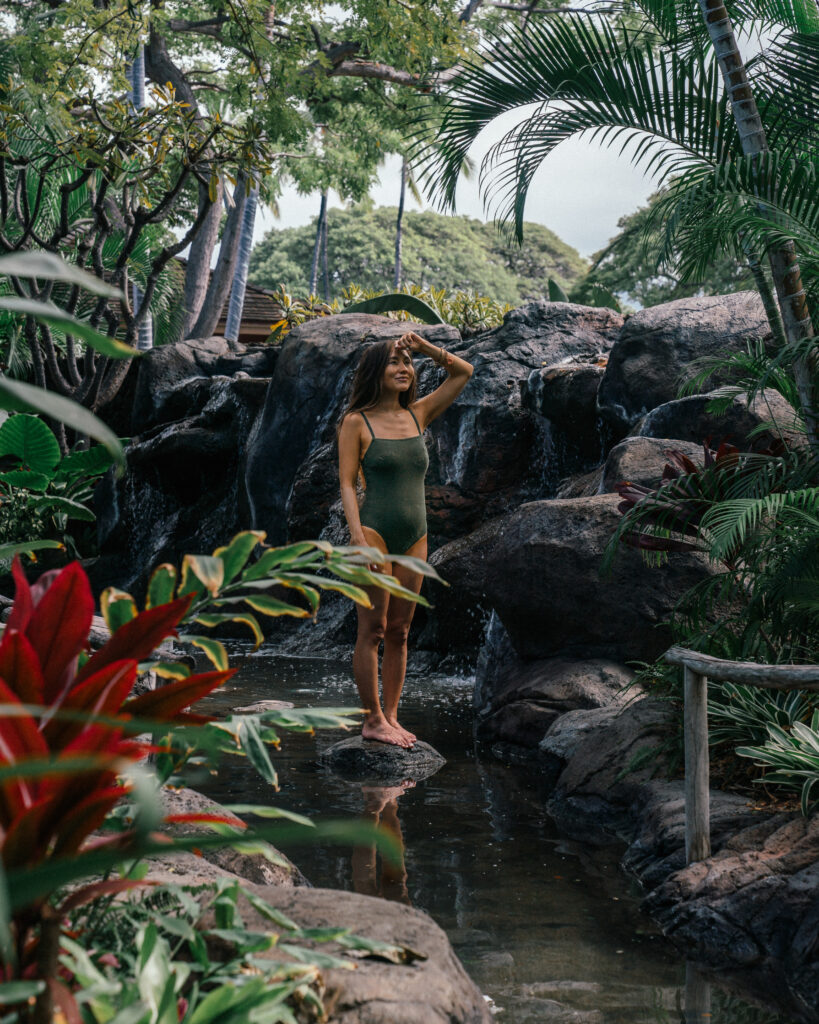 A complete guide to a week on the Big Island of Hawaii including the best beaches, waterfalls, hike, resorts, restaurants and more.