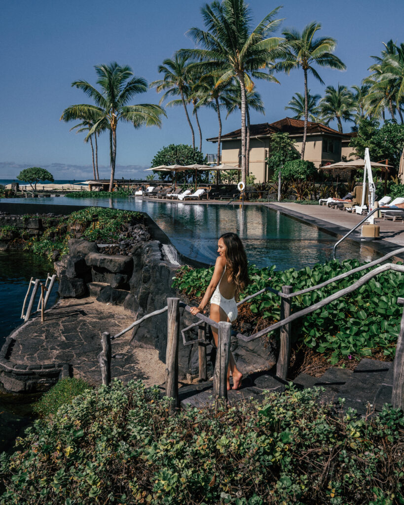 A complete guide to a week on the Big Island of Hawaii including the best beaches, waterfalls, hike, resorts, restaurants and more.