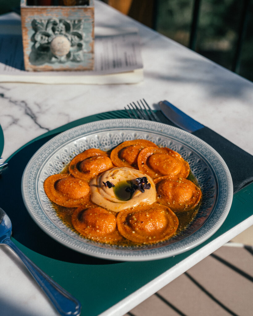 A complete travel guide to Corfu, Greece including the best beaches, cliff jumping, viewpoints, hotels, restaurants, beach bars, Google Map pins and more.