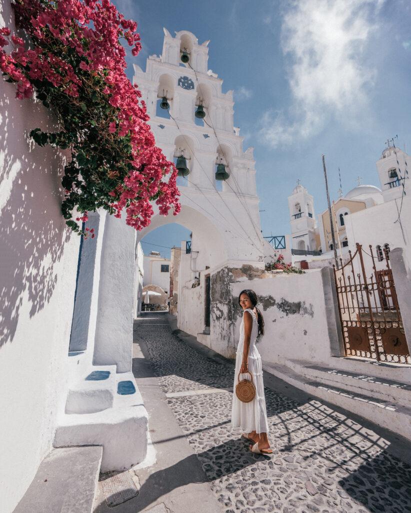 The ultimate guide to Santorini, Greece including the best places to visit, villages, churches, sunset spots, beaches, cliff jumping, cave hotels, restaurants, Google Map pins and more.
