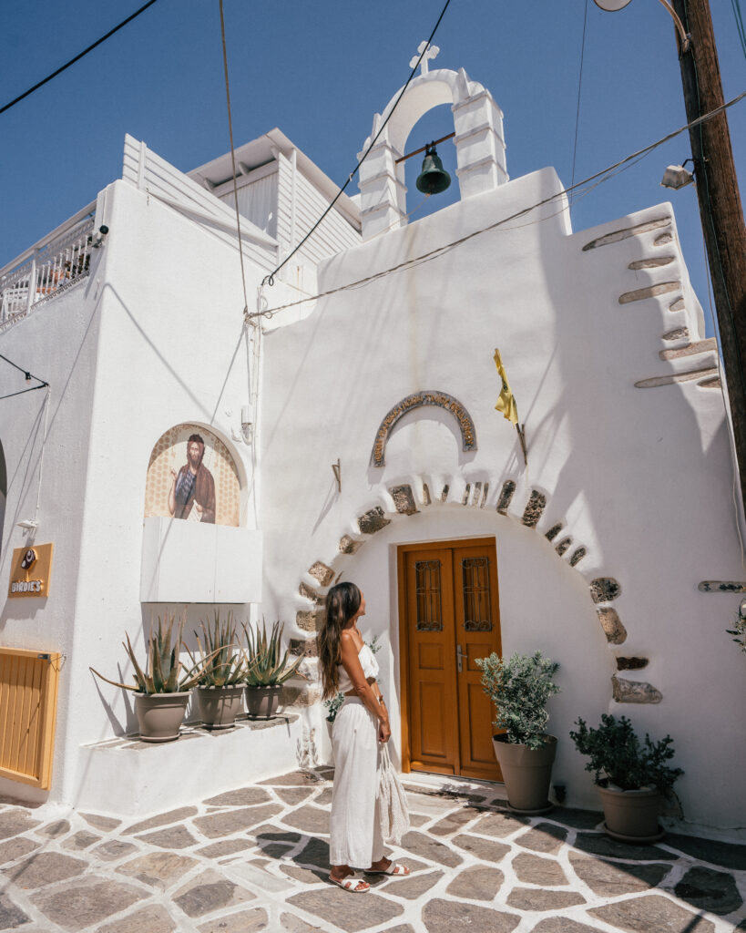 A complete travel guide to Paros, Greece including the best beaches, villages, gelato shops, photo locations, hotels, restaurants, Google Map pins and more.