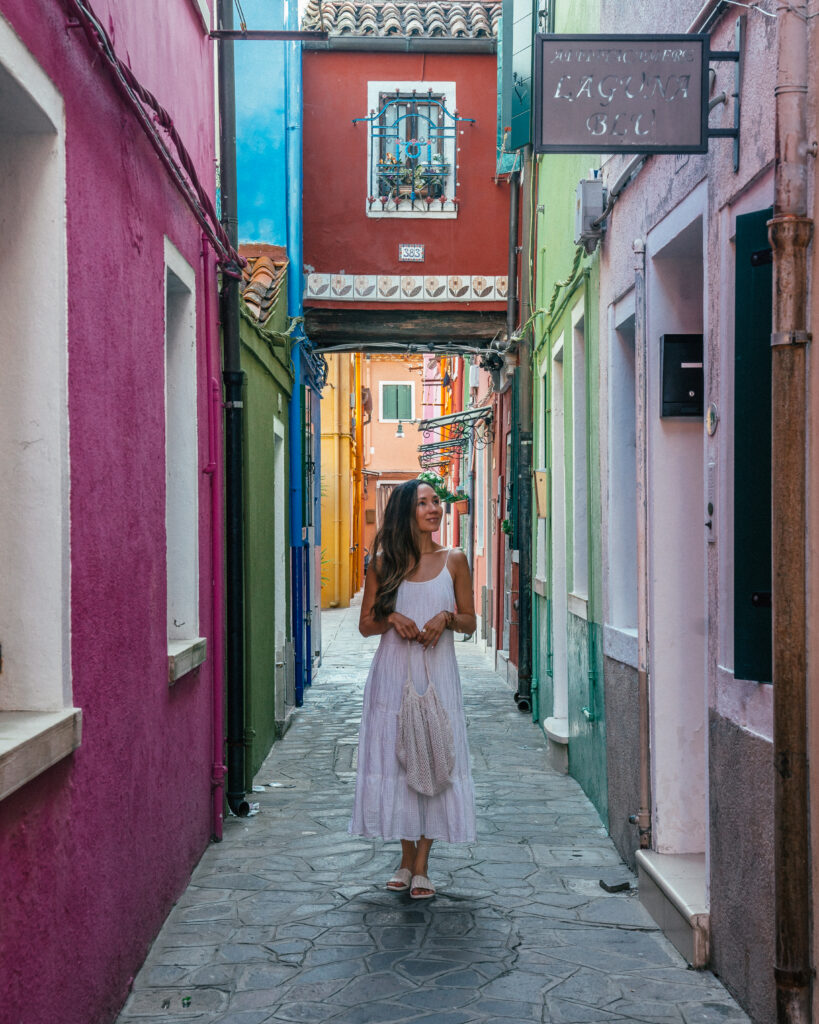 The ultimate photo guide to the 27 best Instagram spots in Venice, Italy including canals, bridges, viewpoints, historic sites and more.