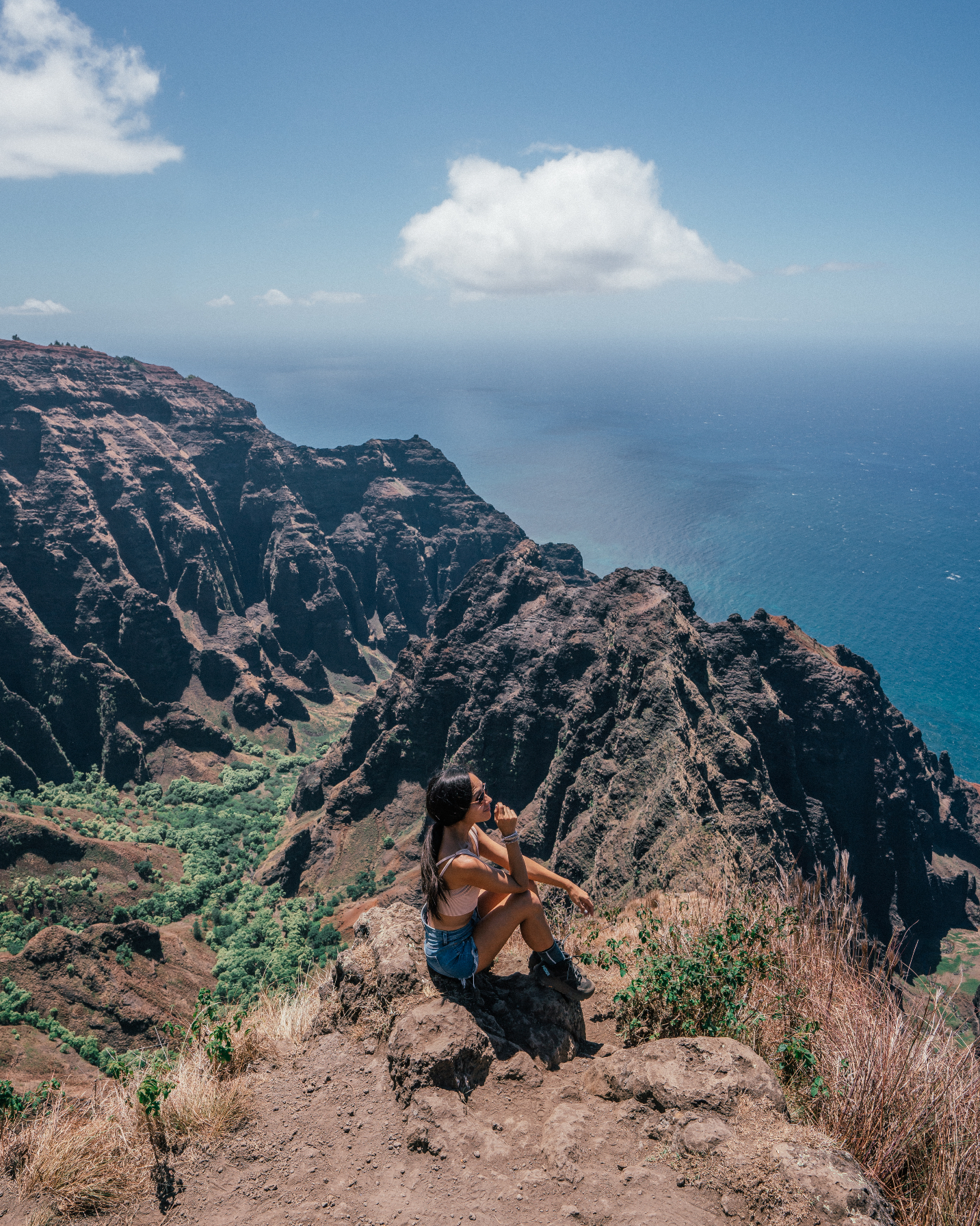 The ultimate travel guide to Kauai including the best beaches, hikes, day trips, resorts, restaurants, waterfalls and more.