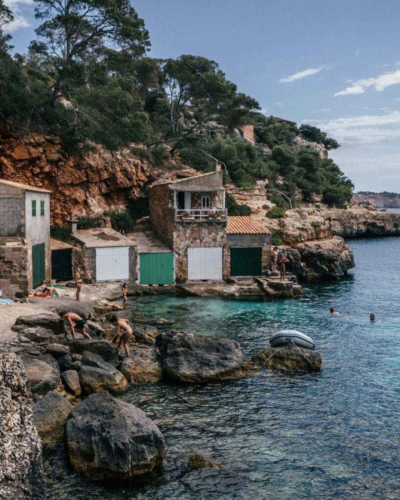 The ultimate 2-week itinerary and travel guide to plan your trip to Mallorca including the best beaches, calas, villages, viewpoints, Mallorca photo locations, hotels, restaurants and more.