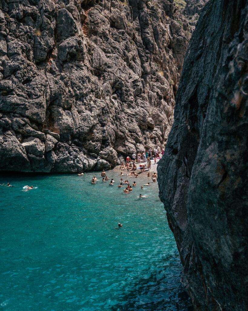 The ultimate 2-week itinerary and travel guide to plan your trip to Mallorca including the best beaches, calas, villages, viewpoints, Mallorca photo locations, hotels, restaurants and more.