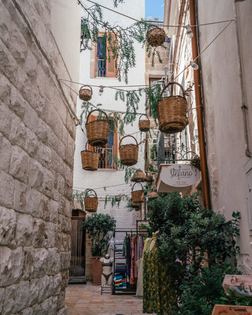 A complete travel guide to Polignano a Mare in Puglia, Italy including the best places to visit, beaches, viewpoints, photo locations, hotels, restaurants and more.