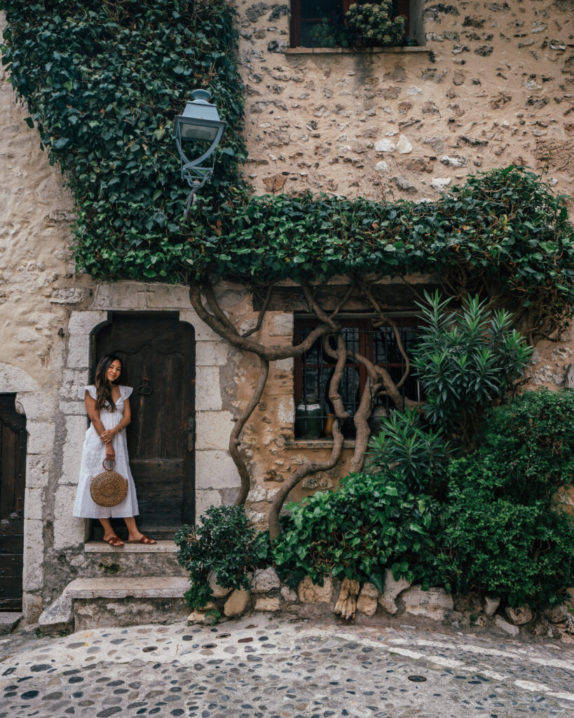 A complete travel guide to St. Paul de Vence, France included the best places to visit, viewpoints, hotels, Airbnbs, restaurants, travel tips and more. 