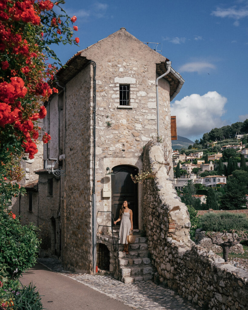 A complete travel guide to St. Paul de Vence, France included the best places to visit, viewpoints, hotels, Airbnbs, restaurants, travel tips and more. 