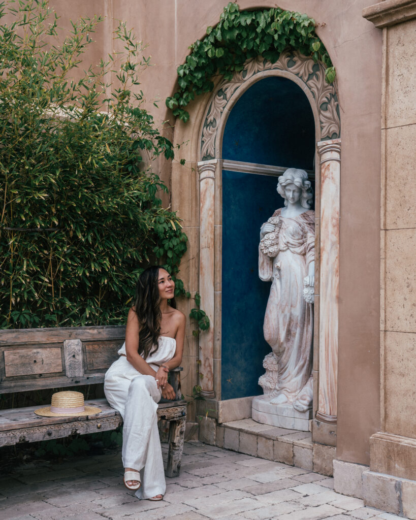 A complete travel guide to Paso Robles including the best places to visit, wineries, hotels, restaurants and Paso Robles photo locations.