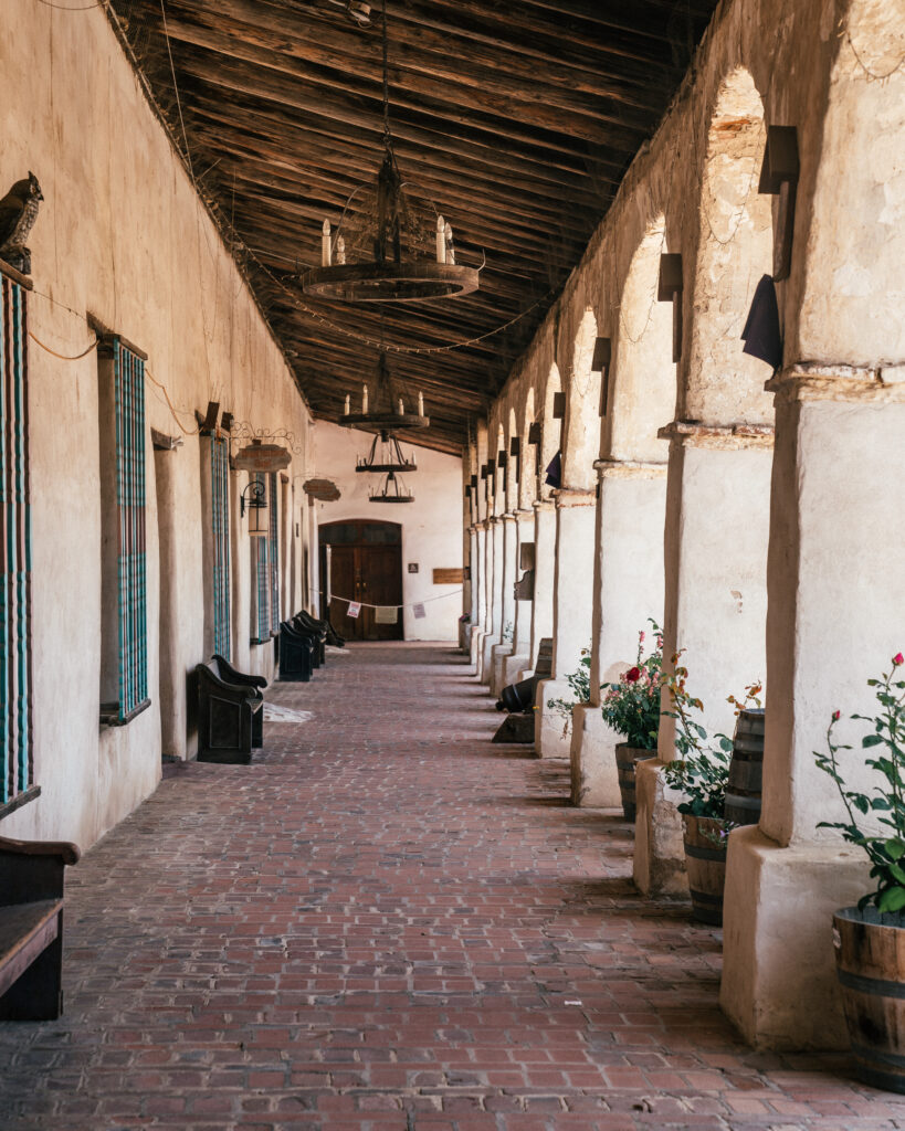A complete travel guide to Paso Robles including the best places to visit, wineries, hotels, restaurants and Paso Robles photo locations.