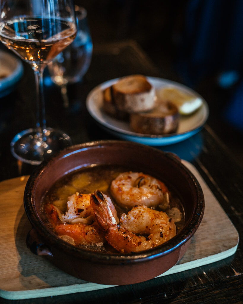 A complete travel guide to Paso Robles including the best places to visit, wineries, hotels, restaurants and Paso Robles photo locations.
