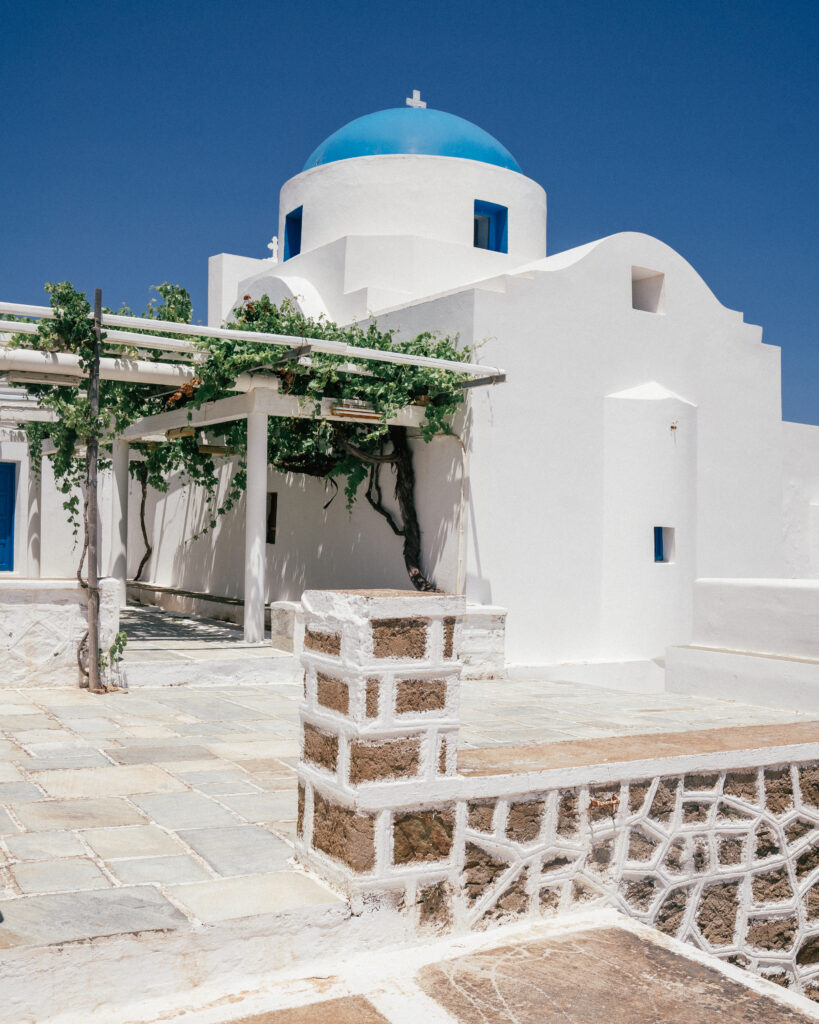 The ultimate guide to Serifos, Greece including the best places to visit, churches, beaches, hotels, villas, restaurants, bars and more.