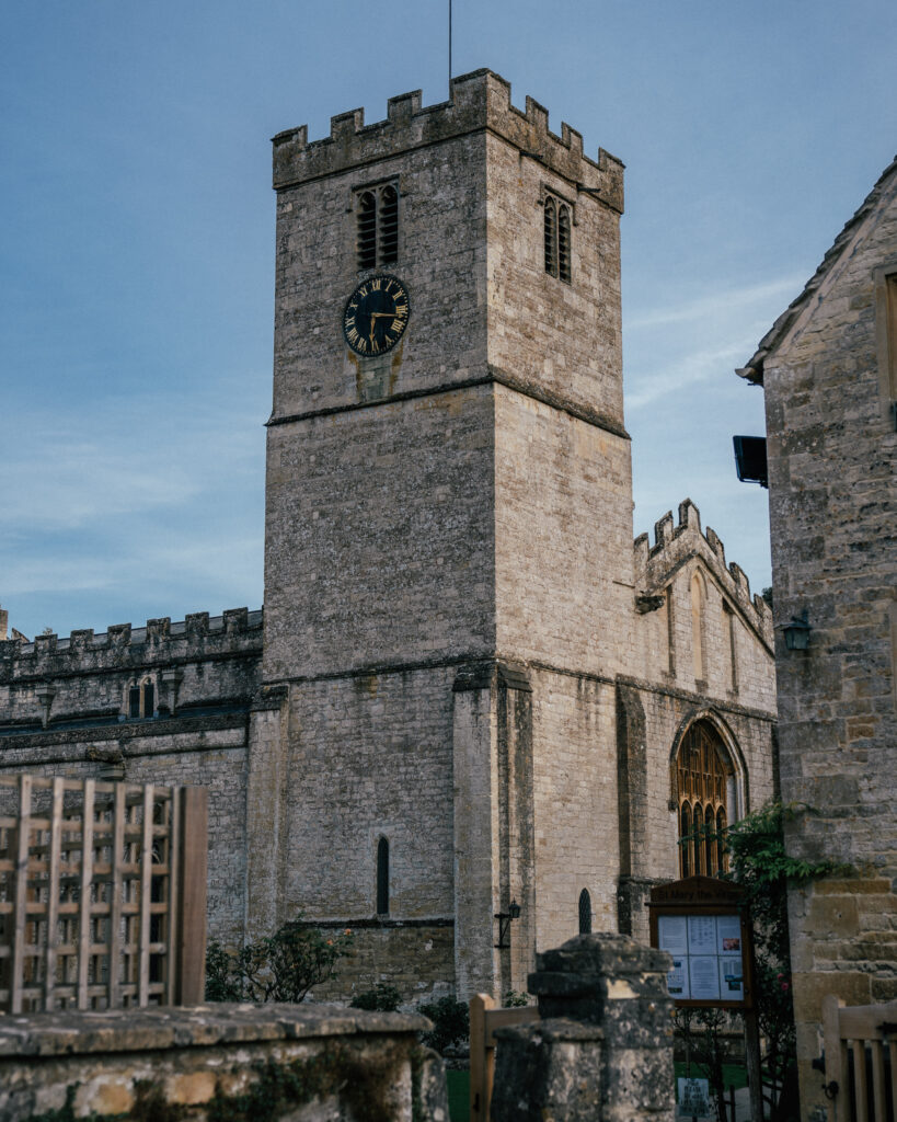 A complete guide to 10 must-visit villages in The Cotswolds including places to visit, Cotswolds photo locations, hotels, restaurants & more. 