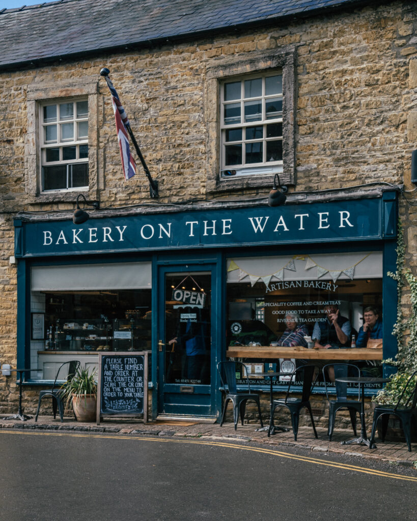 A complete guide to 10 must-visit villages in The Cotswolds including places to visit, Cotswolds photo locations, hotels, restaurants & more. 