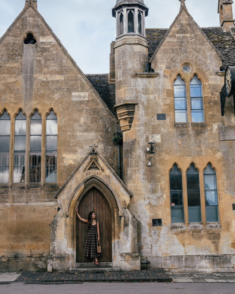 A complete guide to 10 must-visit villages in The Cotswolds including places to visit, Cotswolds photo locations, hotels, restaurants & more. 