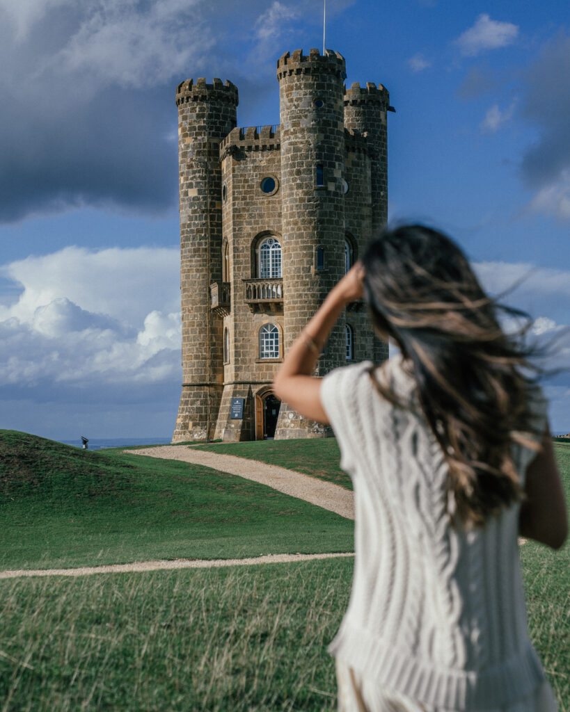 A complete guide to 10 must-visit villages in The Cotswolds including places to visit, Cotswolds photo locations, hotels, restaurants & more. 