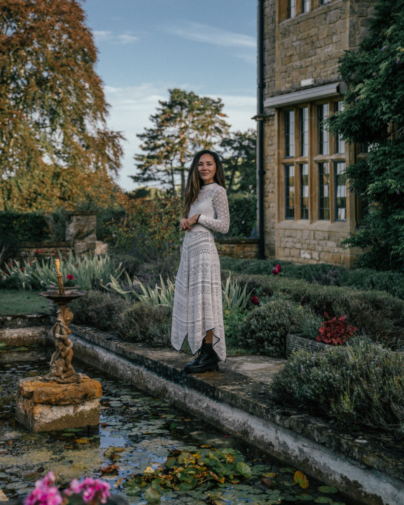 A complete guide to 10 must-visit villages in The Cotswolds including places to visit, Cotswolds photo locations, hotels, restaurants & more. 
