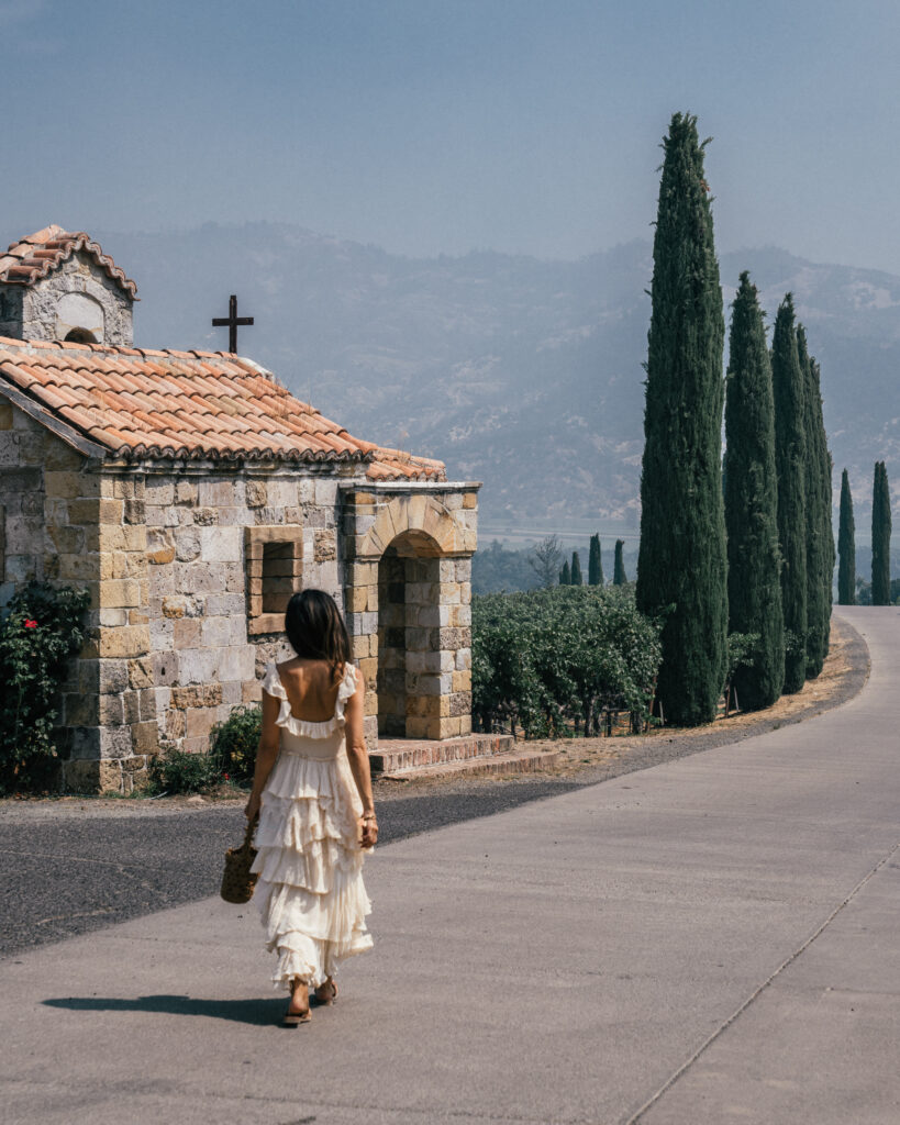 A complete guide to visiting Castillo di Amarossa, a Tuscan castle and winery in Napa Valley, California.