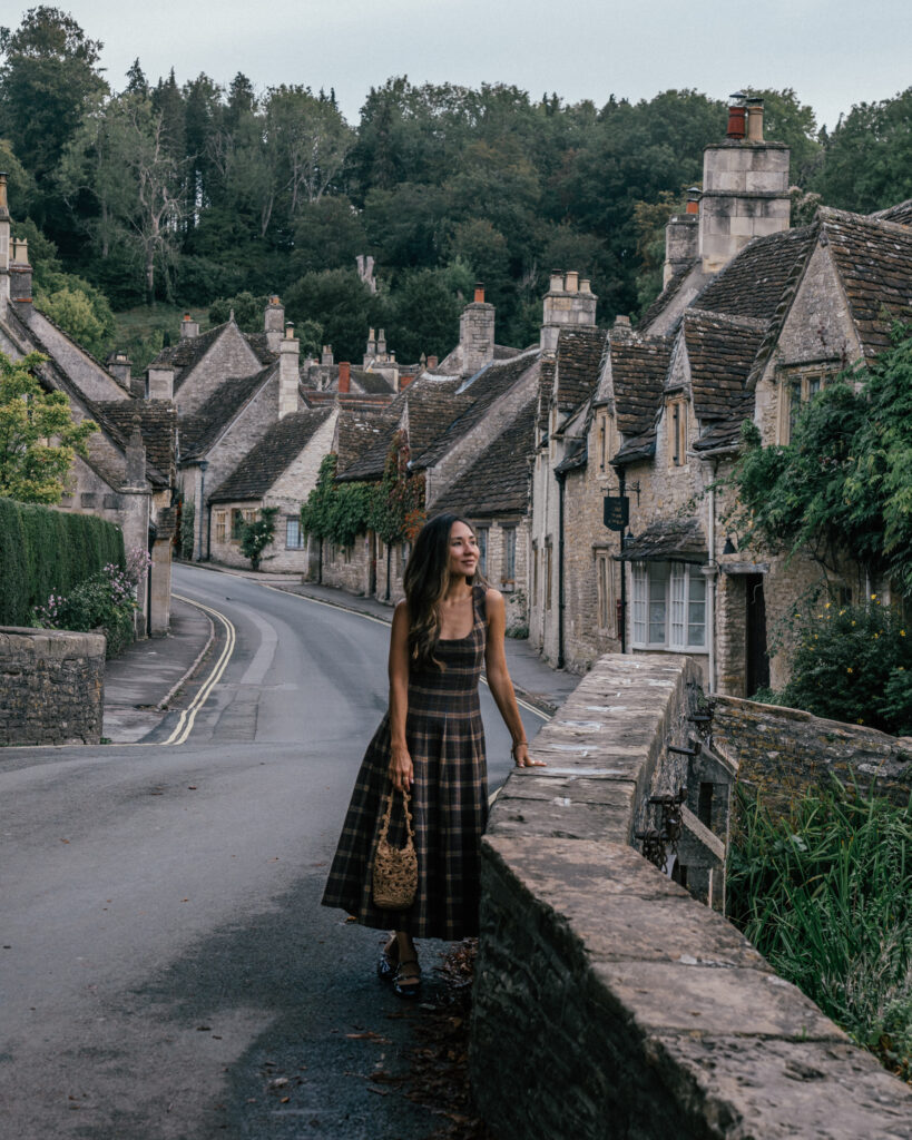 A complete guide to 10 must-visit villages in The Cotswolds including places to visit, Cotswolds photo locations, hotels, restaurants & more. 
