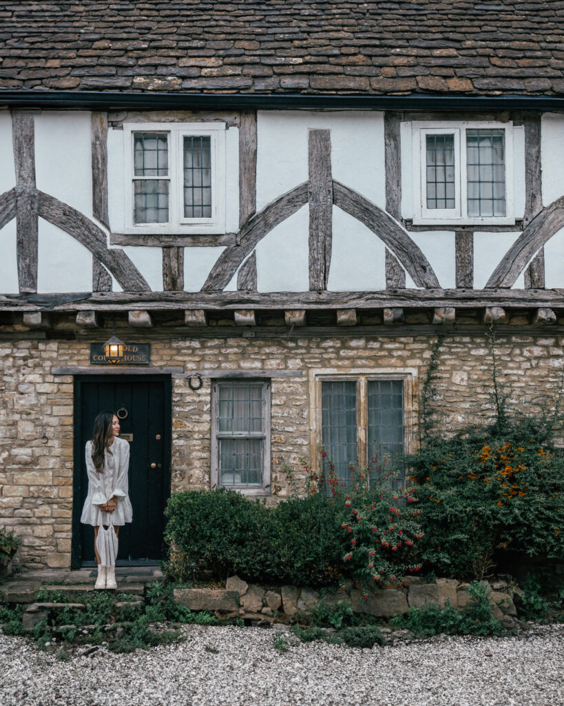 A complete guide to 10 must-visit villages in The Cotswolds including places to visit, Cotswolds photo locations, hotels, restaurants & more. 