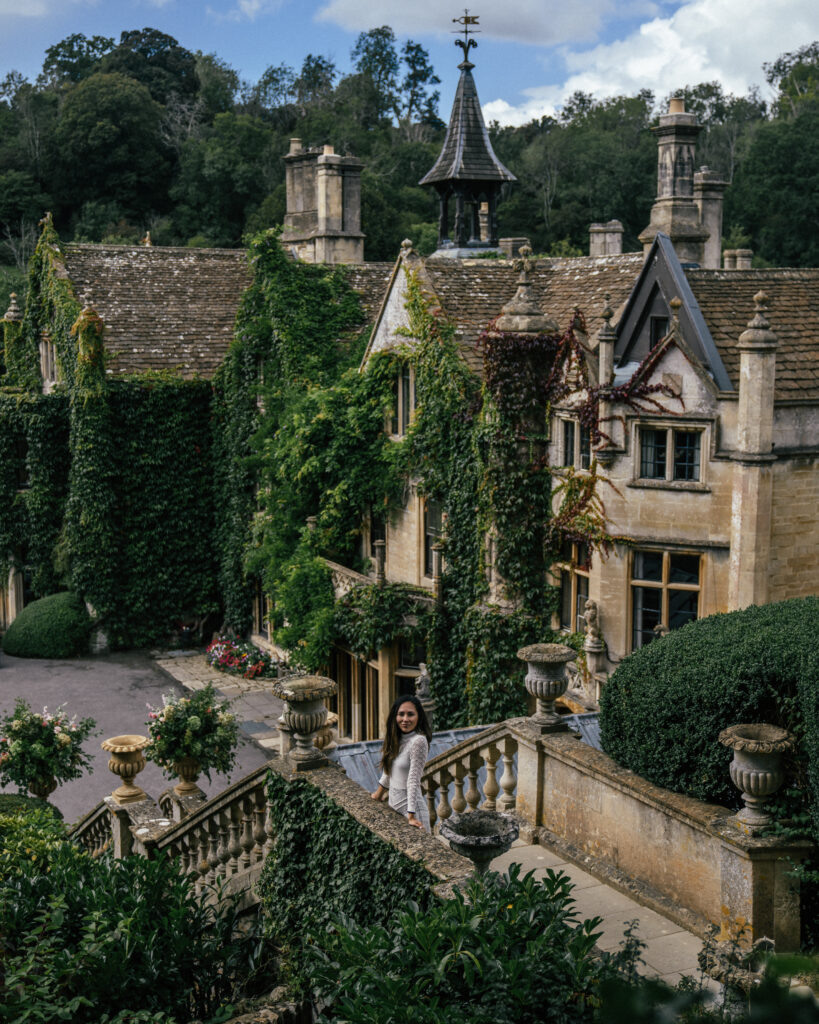 A complete guide to 10 must-visit villages in The Cotswolds including places to visit, Cotswolds photo locations, hotels, restaurants & more. 