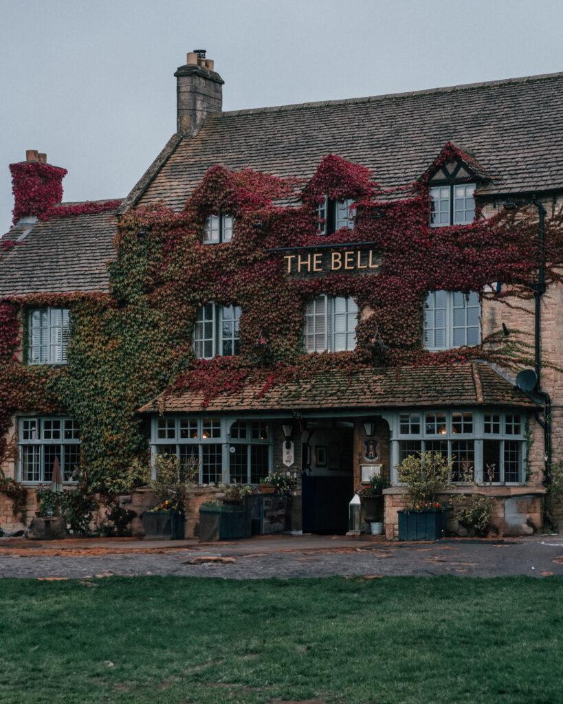 A complete guide to 10 must-visit villages in The Cotswolds including places to visit, Cotswolds photo locations, hotels, restaurants & more. 