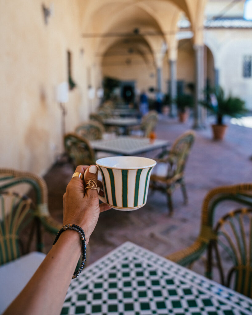 A complete travel guide to Siena, Italy in Tuscany including the best the best places to visit, historical sites, hotels, best Siena viewpoints, restaurants, wine bars, Siena photo locations, travel tips and more.
