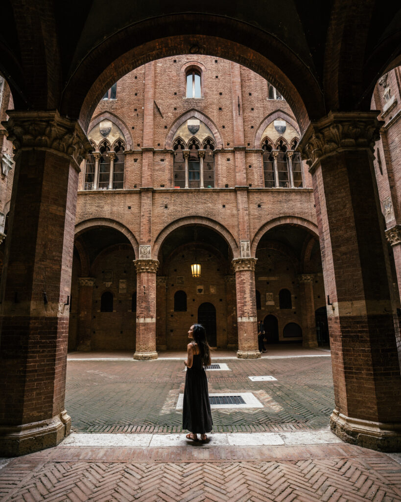 A complete travel guide to Siena, Italy in Tuscany including the best the best places to visit, historical sites, hotels, best Siena viewpoints, restaurants, wine bars, Siena photo locations, travel tips and more.