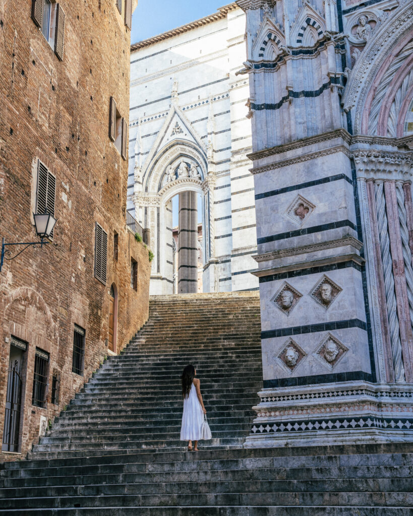 A complete travel guide to Siena, Italy in Tuscany including the best the best places to visit, historical sites, hotels, best Siena viewpoints, restaurants, wine bars, Siena photo locations, travel tips and more.