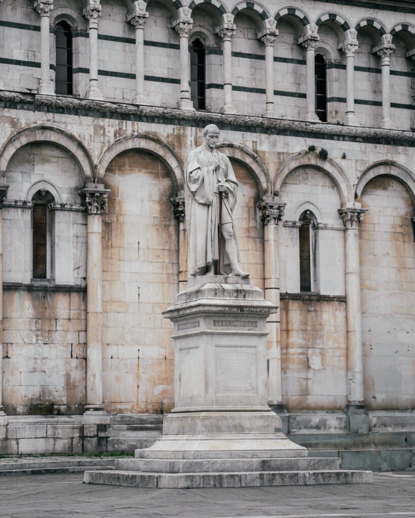 A complete travel guide to Lucca, Italy including the best historical sights, churches, restaurants, viewpoints, hotels and more.